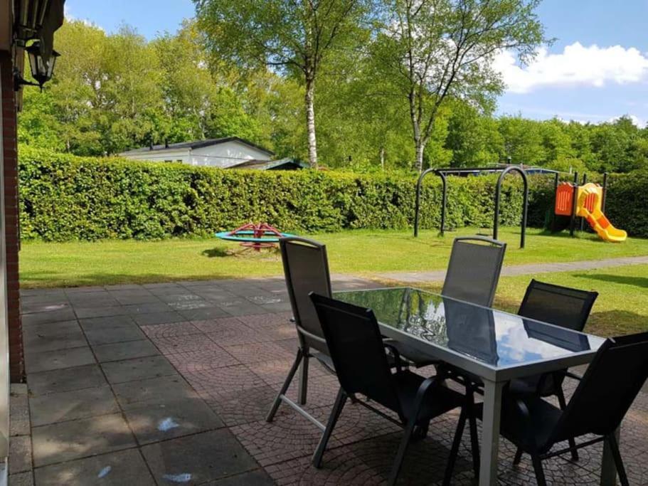 Saevis Tranquillus In Undis In De Ijsvogel Villa Diffelen Exterior photo